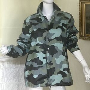 NWT Rains Camo Waterproof Hooded Jacket